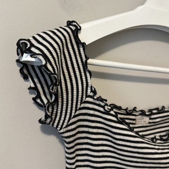 Brandy Melville John Galt Black and White Striped Crop Top - Picture 3 of 7